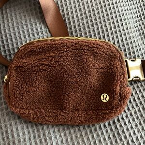 Lululemon Fleece Everywhere Belt Bag Large 2L - Brown Earth/Gold
